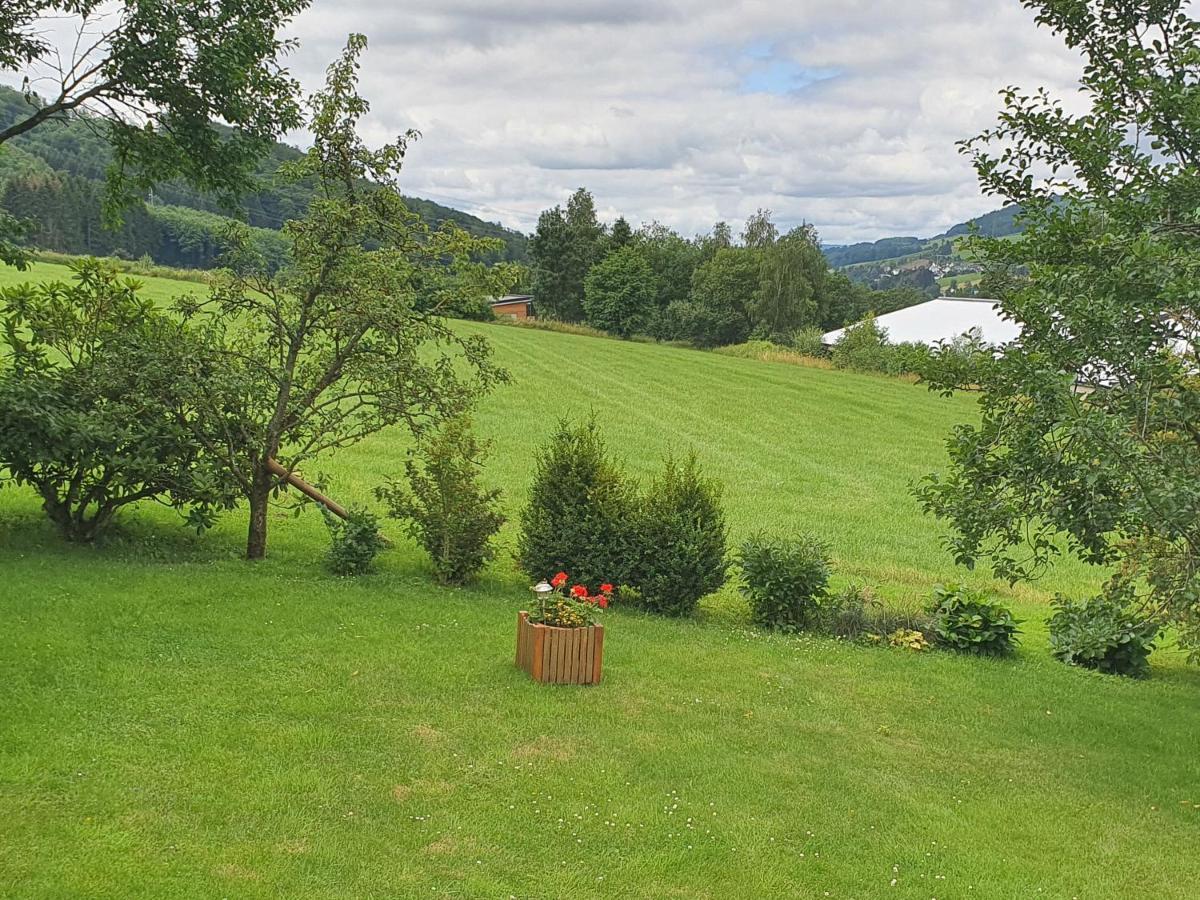 Ferienwohnungen Am Finkenweg ベストヴィヒ エクステリア 写真